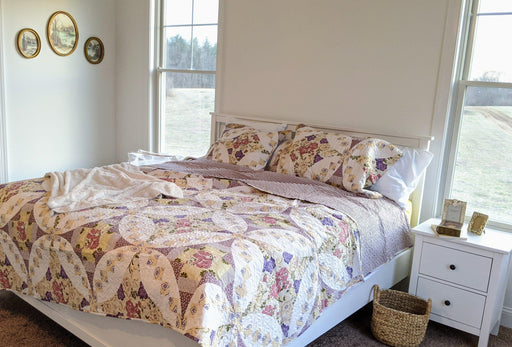 DaDa Bedding Wisteria Cottage Roses Floral Lightweight Quilted Bedspread Set (HS-1003) - DaDa Bedding Collection