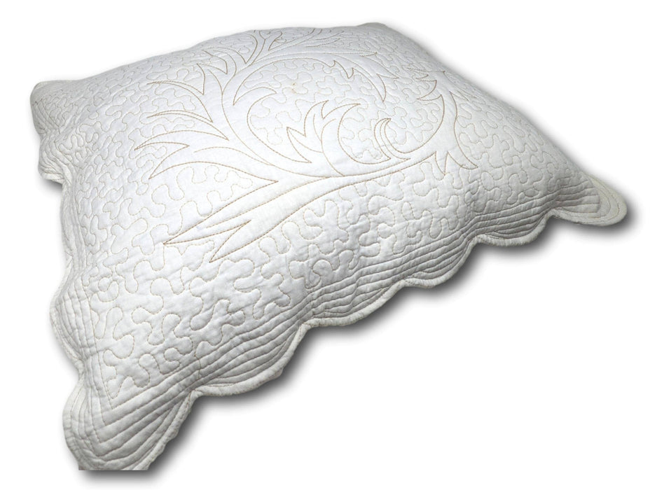 DaDa Bedding Elegant Cottage Ivory White Floral Matelassé Cotton Pillow Sham - Queen Size 20" x 30" (DXJ101796)