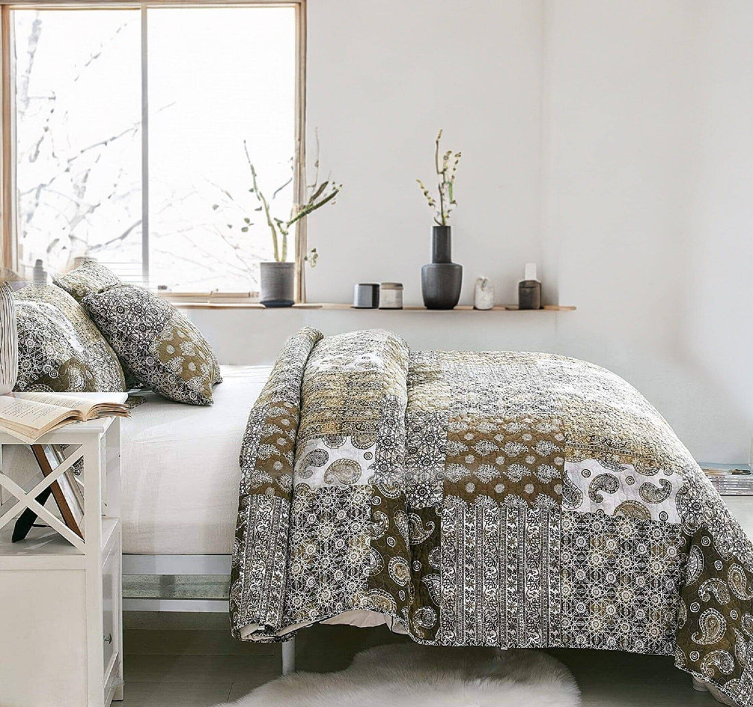10 Expert Tips to Make Your Room Feel Like a Spacious Sanctuary