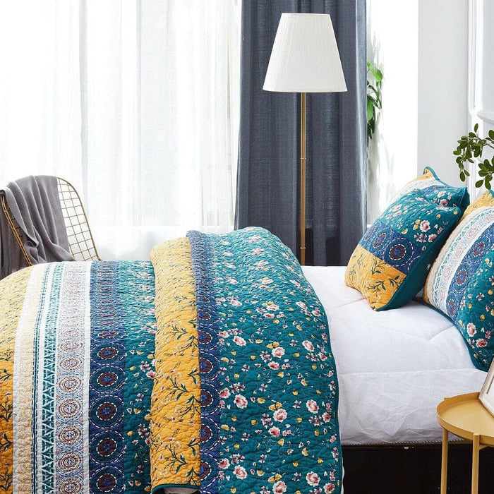 quilted bedspread bedding