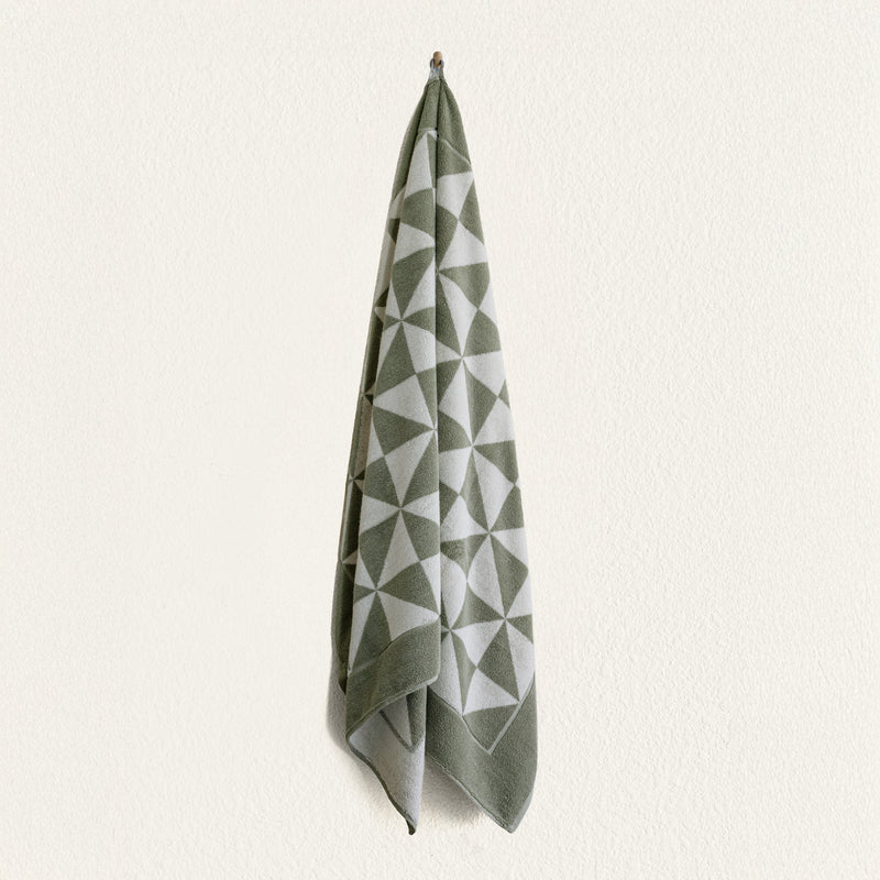 Umbra Towels (Shipping fees may apply)