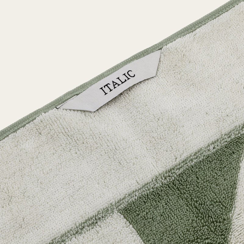 Umbra Towels (Shipping fees may apply)