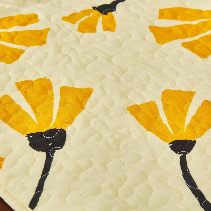 DaDa Bedding Botanical Floral Dining Table Placemats - Set of 4-Pieces Quilted Ivory with Yellow Fleur Golden Orange Spring Time Tulips - 13 x 19 - DaDa Bedding Collection