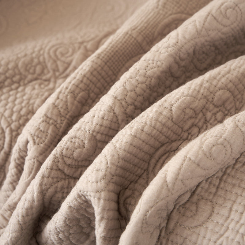 DaDa Bedding Elegant Fringed Cotton Quilted Throw Blanket - Luxurious Solid Soft Paisley Pattern, Cozy Lightweight Lap Throw, Perfect for Couch or Bed, Neutral Sandy Taupe Tan Beige, 50x60 Inches - DaDa Bedding Collection