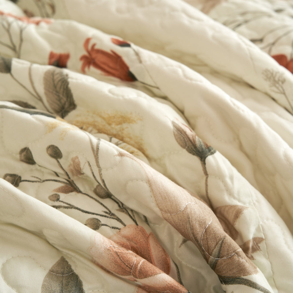 DaDalogy Enchanted Meadow Quilt Set - Victoria Garden Delicate Floral Symphony in Beige, Rose, and Soft Green, Luxuriously Soft Quilted Bedspread Set - DaDa Bedding Collection