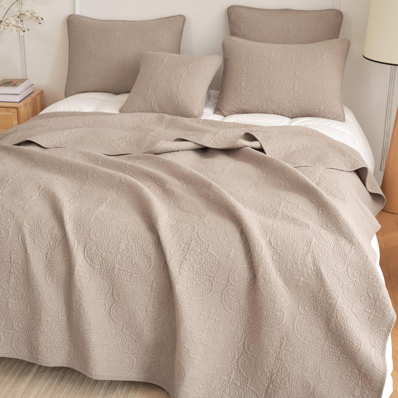 DaDa Bedding Neutral Taupe Beige Sandy Elegant Matelasse Cotton Quilted Bedspread Set (JHW-585) - DaDa Bedding Collection