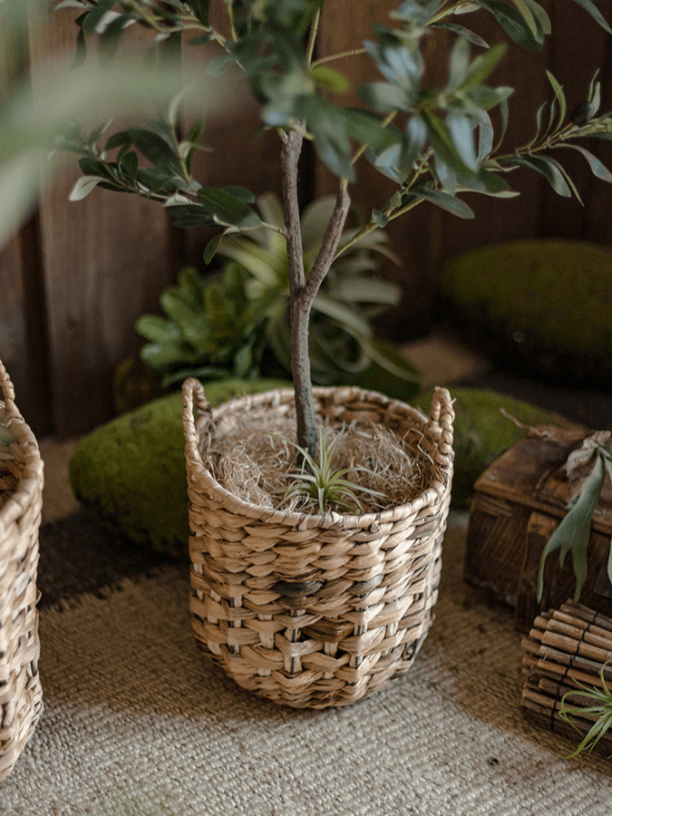 Natural Straw Round Basket with Handles (Shipping fees may apply)