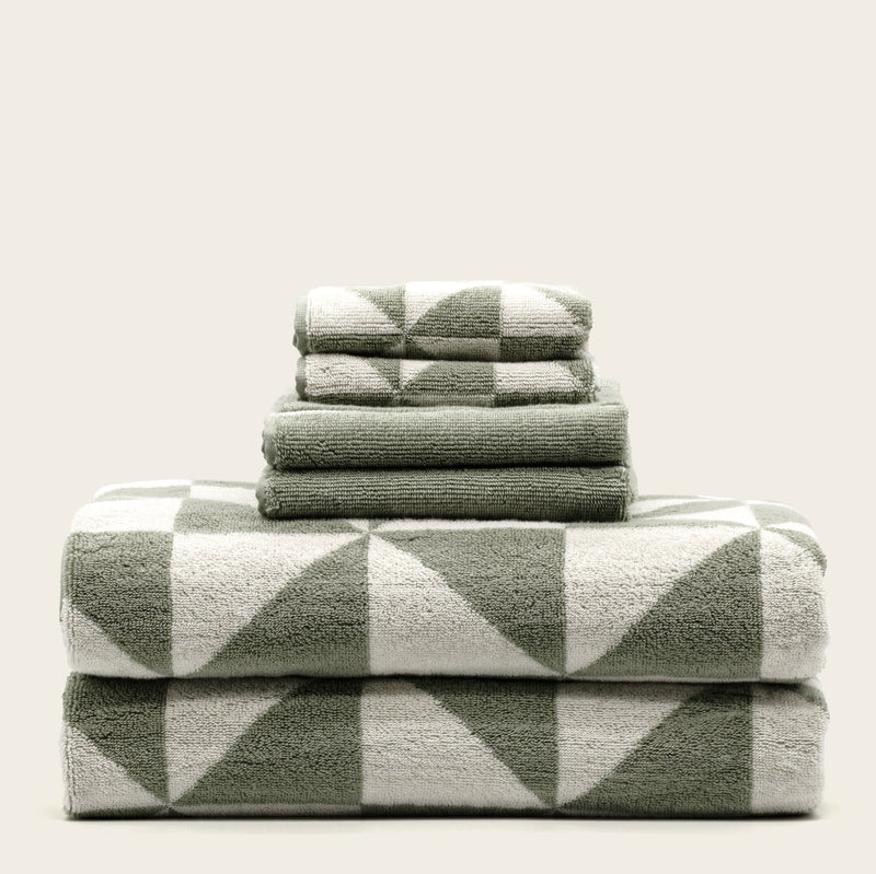 Umbra Towels (Shipping fees may apply)