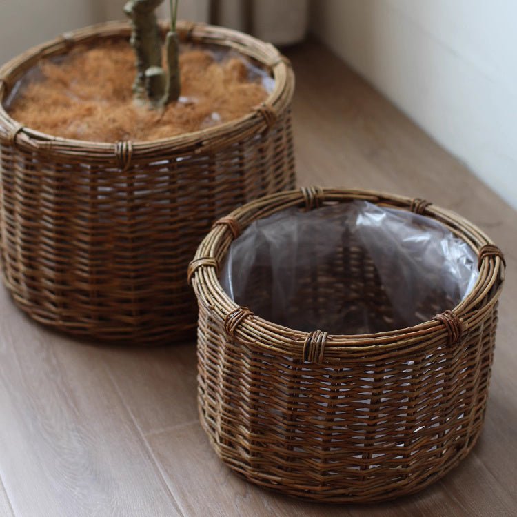 Rustic Round Wicker Planter with Liner (Shipping fees may apply)