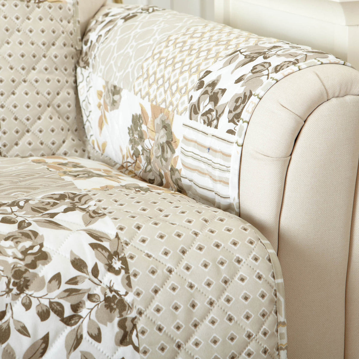 Great Bay Home Langdon Reversible Furniture Protector (Shipping charges may apply)