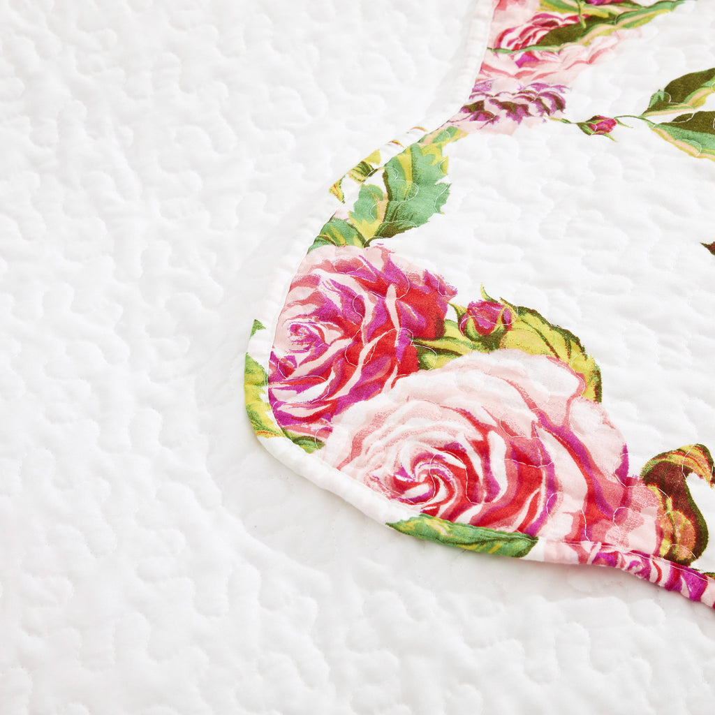 DaDa Bedding Romantic Roses Floral Throw Blanket - Lovely Spring Pink & White Scalloped Colorful Lightweight Breathable - Bright Vibrant Quilted Throw Blanket - 50 x 60 - DaDa Bedding Collection