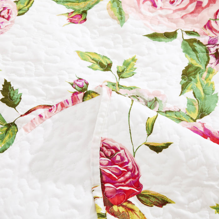 Throw Blankets - DaDa Bedding Romantic Roses Floral Throw Blanket - Lovely Spring Pink & White Scalloped Colorful Lightweight Breathable - Bright Vibrant Quilted Throw Blanket - 50 X 60