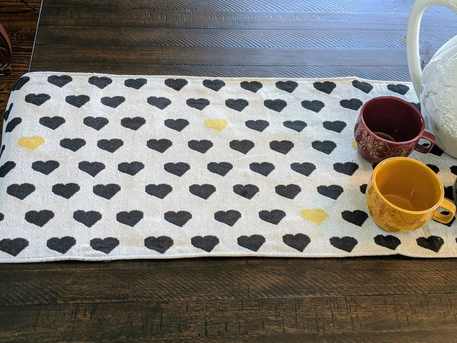 TABLE RUNNER - DaDa Bedding Elegant Woven Tapestry Table Runner, Lovely Black and Yellow Hearts (18113) - DaDa Bedding Collection