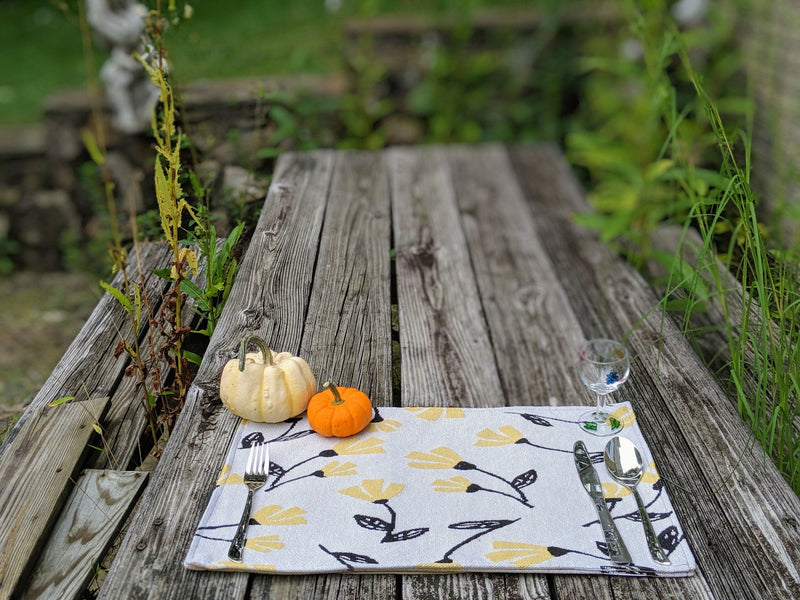 DaDa Bedding Set of 4-Pieces Sunshine Yellow Fleur Spring Tapestry Dining Table Placemats 13” x 19” (18112) - DaDa Bedding Collection