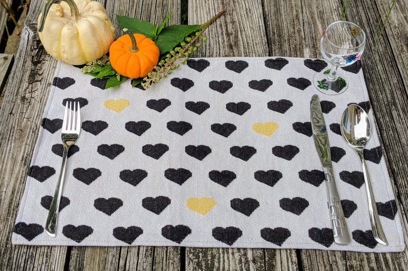 DaDa Bedding Set of 4-Pieces Lovely Yellow & Black Hearts Tapestry Dining Table Placemats 13” x 19” (18113) - DaDa Bedding Collection