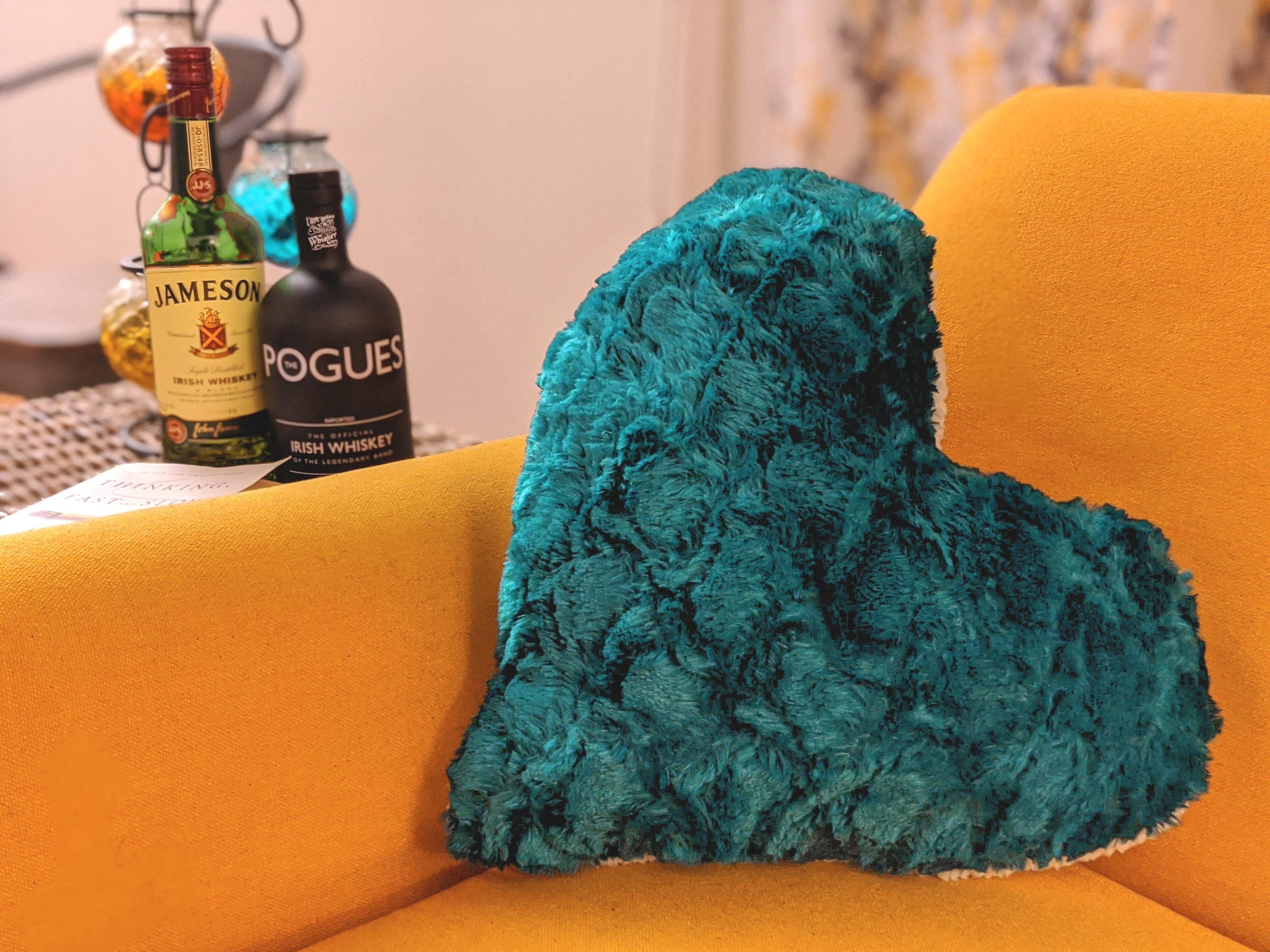 DaDa Bedding Hand-Made Lucky Irish Teal Green Faux Fur Heart Shaped Throw Pillow - 16” x 14” - DaDa Bedding Collection