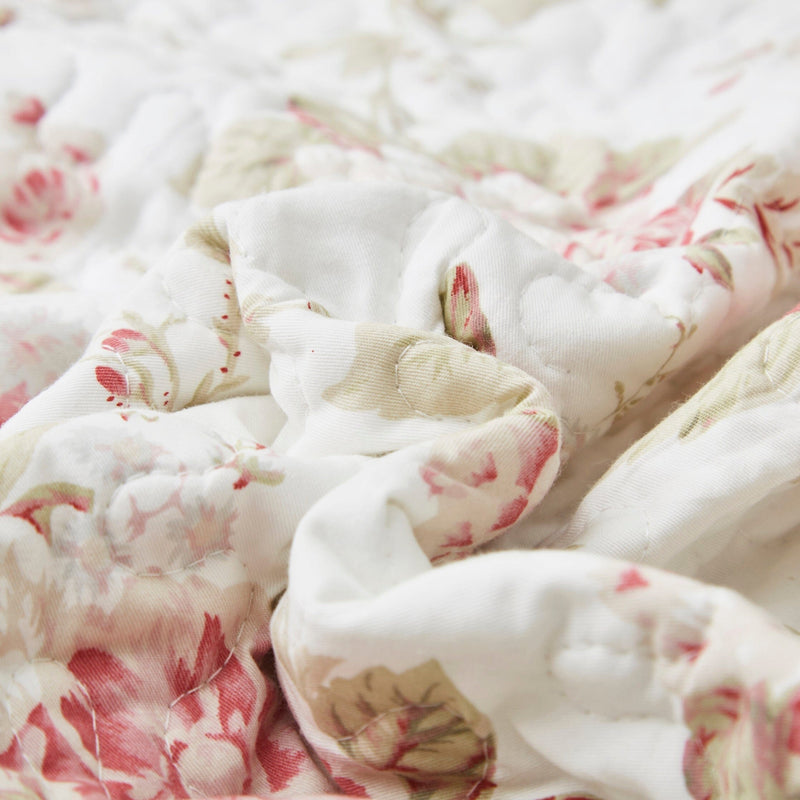 DaDa Bedding Set of 4-Pieces Dainty Cottage Floral Roses Quilted Cotton Dining Table Placemats 13” x 19” (3036) - DaDa Bedding Collection