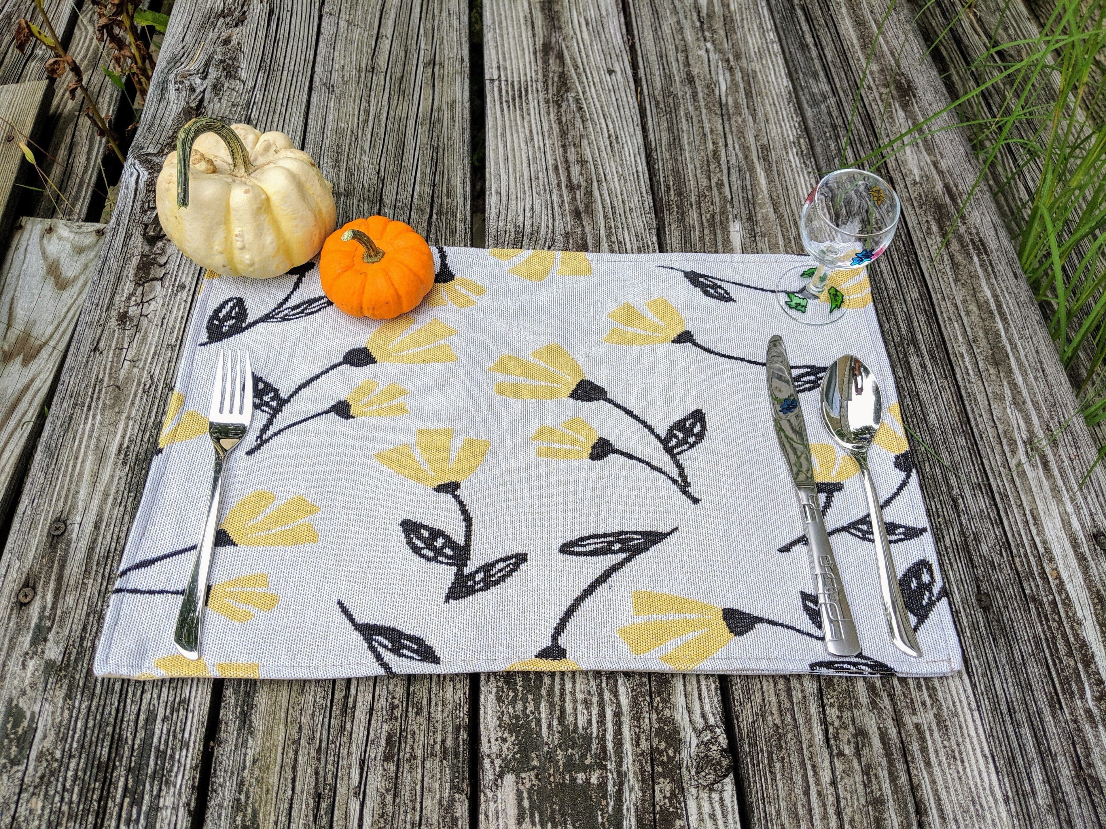 DaDa Bedding Set of 4-Pieces Sunshine Yellow Fleur Spring Tapestry Dining Table Placemats 13” x 19” (18112) - DaDa Bedding Collection