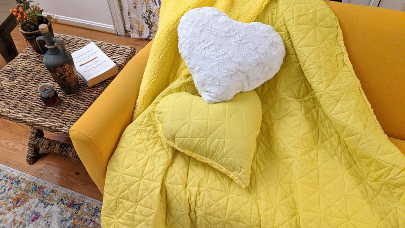DaDa Bedding Happy Sunny Yellow Bright Quilted Ultra Sonic Reversible Throw Blanket Bedspread (BJ0107) - DaDa Bedding Collection