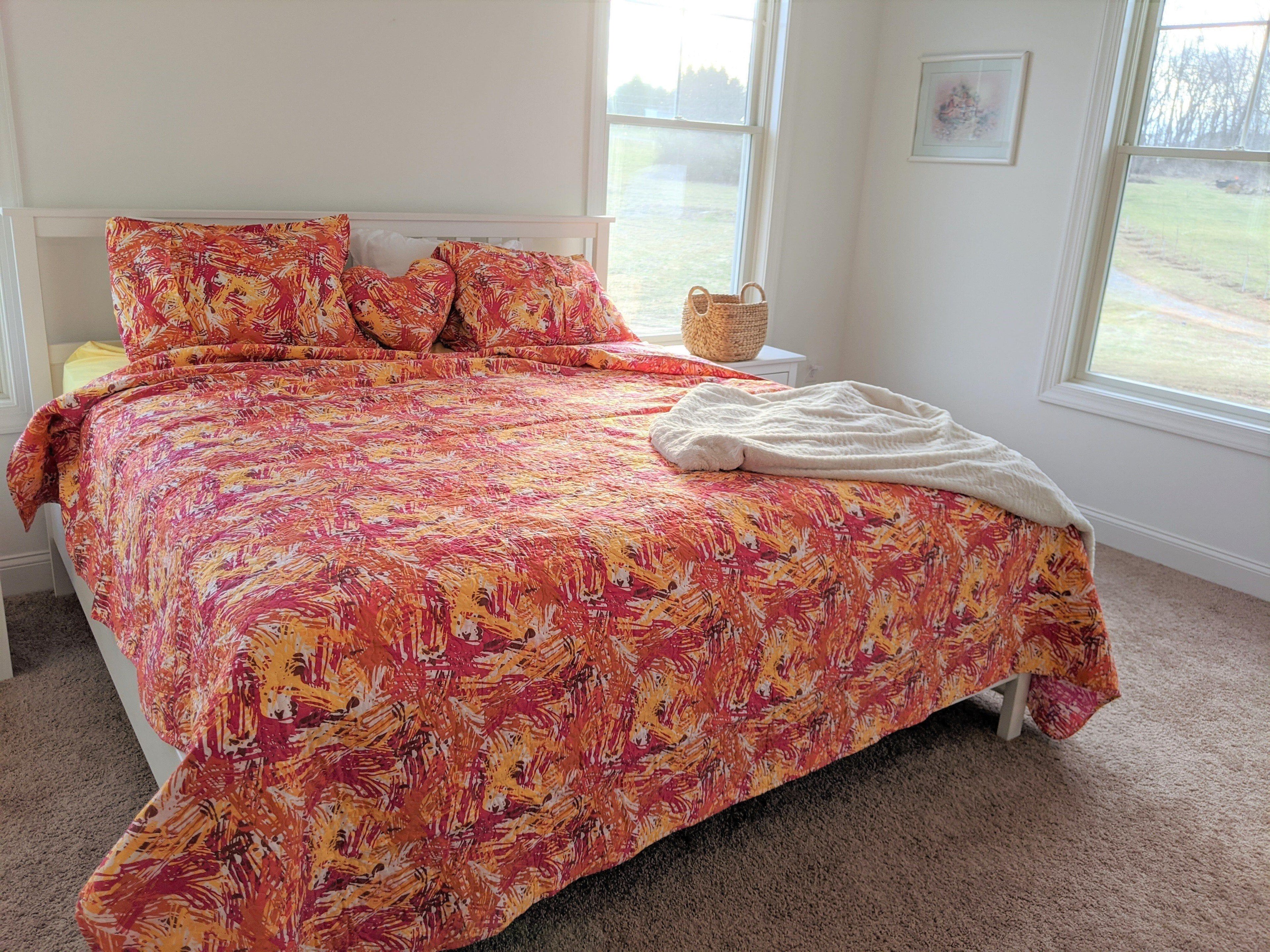 DaDa Bedding Lovely Pop of Colors Lightweight Reversible Quilted Bedspread Set (KBJ1625) - DaDa Bedding Collection