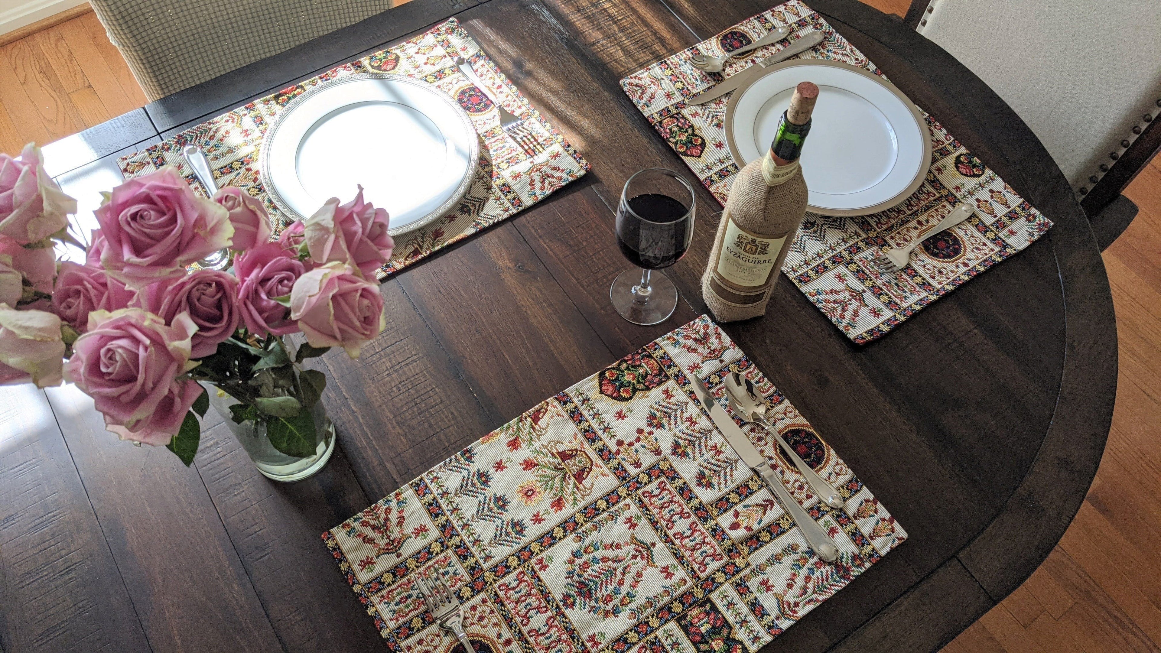 DaDa Bedding Set of 8 Pieces Light Botanical Mughal Floral Table Woven Tapestry - 4 Placemats, 2 Table Runners, 2 Throw Pillow Covers (18196) - DaDa Bedding Collection