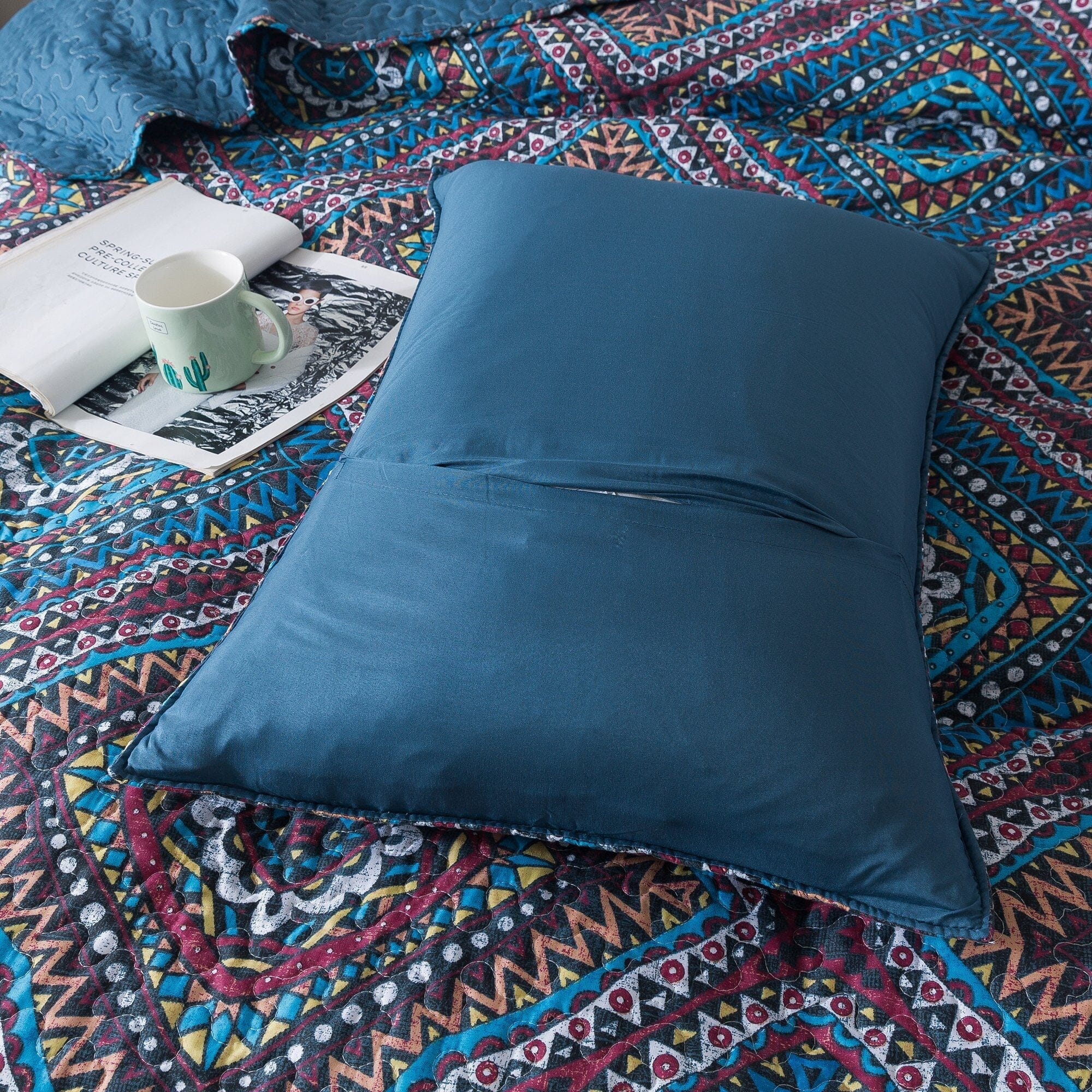 DaDa Bedding Farmhouse Bohemian Native Rustic Navy Blue Geometric Diamond Shapes Bedspread Set (KSX-001) - DaDa Bedding Collection