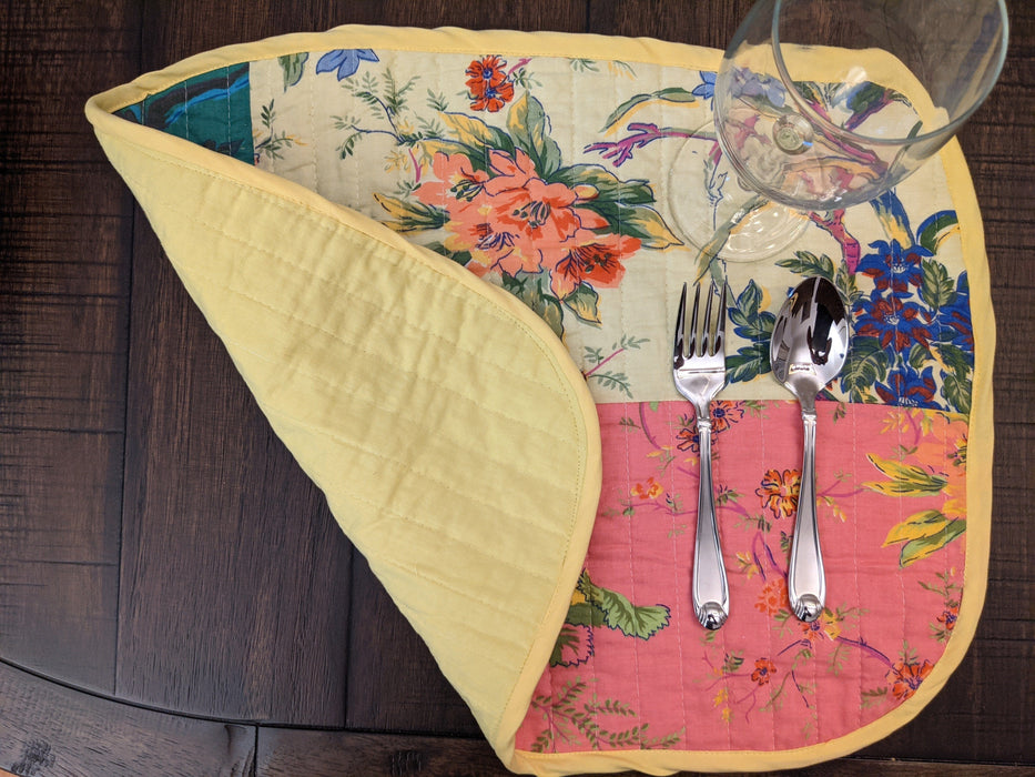 DaDa Bedding Set of 6-Pieces Hand-Made Placemats Cotton Fairytale Cottage Garden Patchwork Floral Table Mats - DaDa Bedding Collection