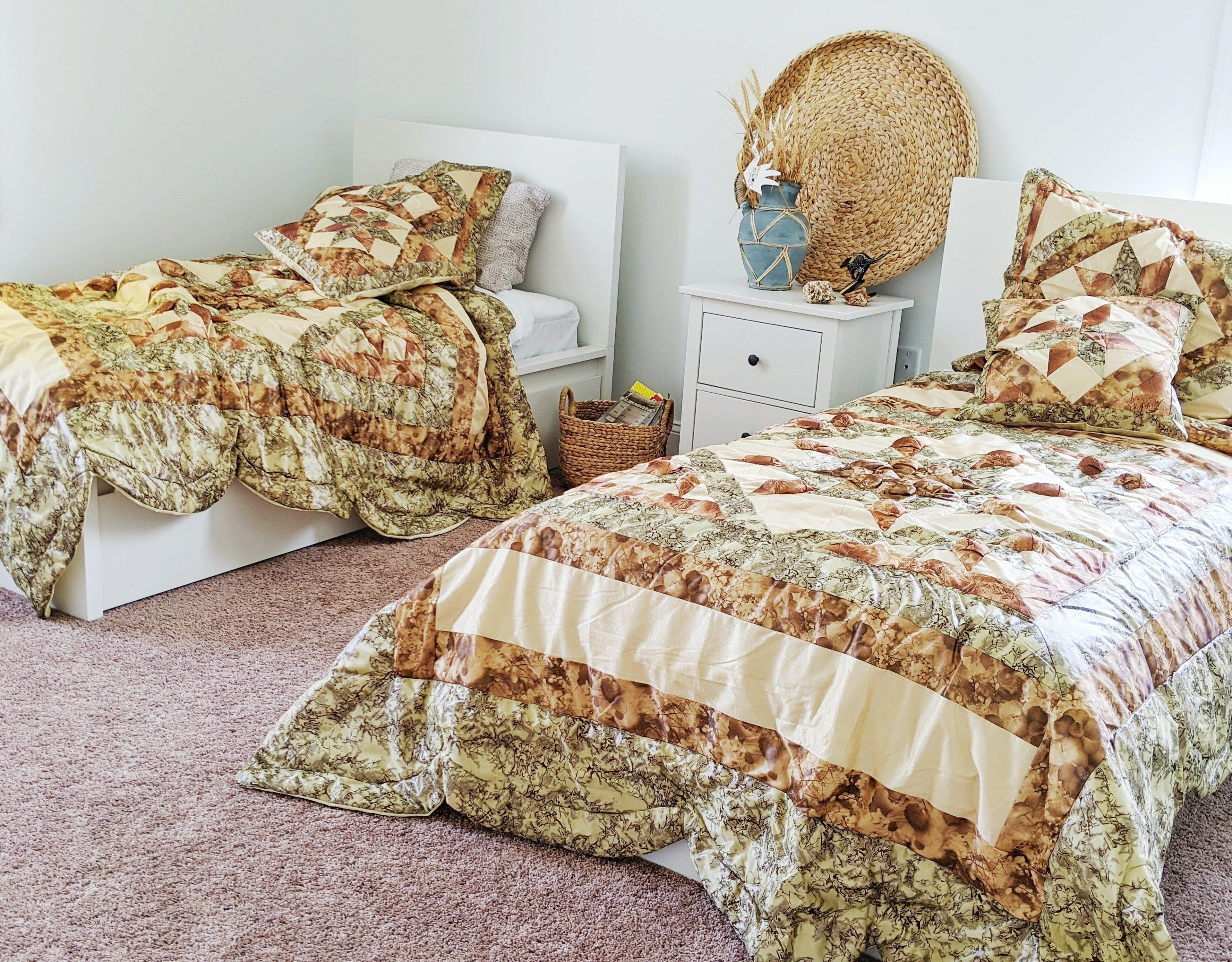DaDa Bedding Country Rustic Camo Earthy Floral Sandy Beige Green Comforter Set (BM6118L-1) - DaDa Bedding Collection