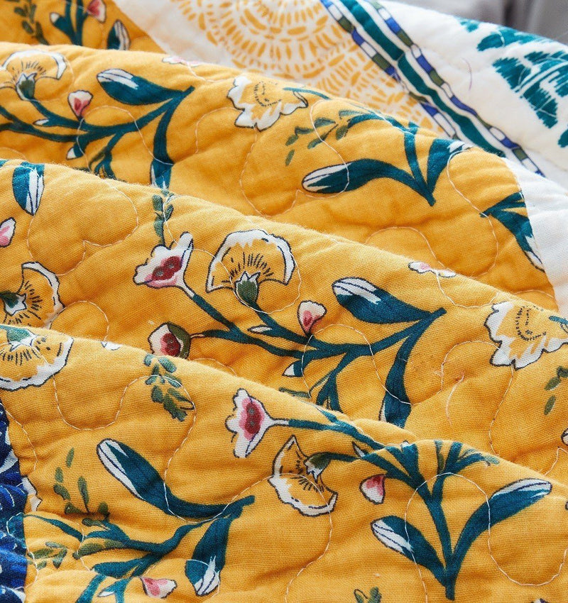 DaDa Bedding Bohemian Patchwork Bed of Wild Flowers Floral Gardenia Green Bedspread Set (JHW-886) - DaDa Bedding Collection