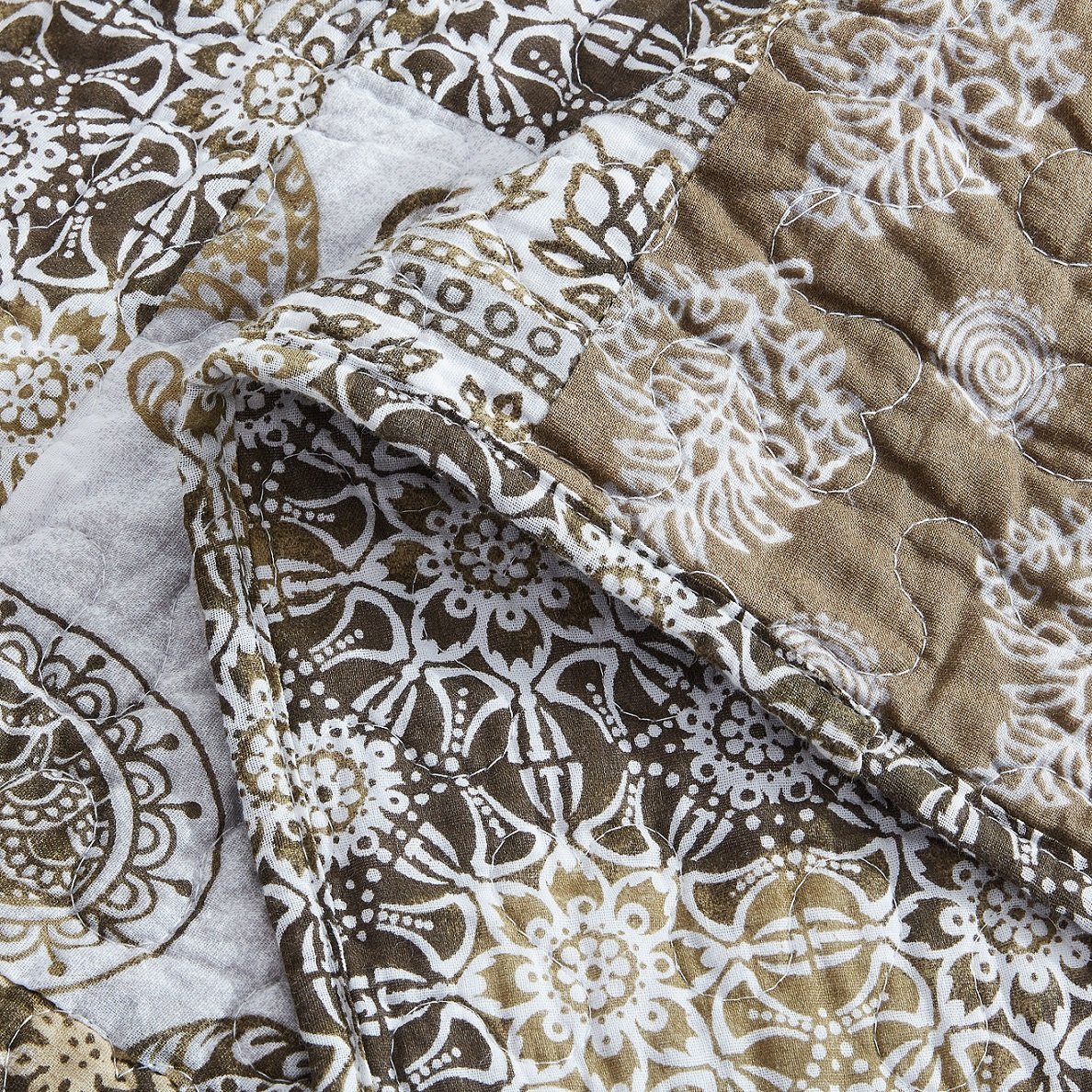 DaDa Bedding Bohemian Olive Brown Moroccan Paisley Floral Filigree Patchwork Cotton Bedspread Set (JHW-885) - DaDa Bedding Collection