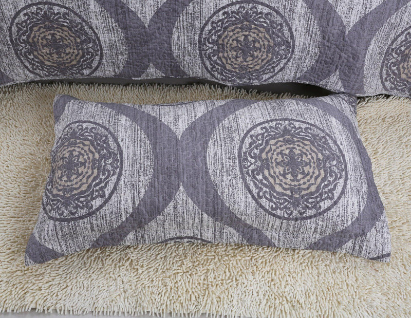 DaDa Bedding Rustic Grey Mosaic Distressed Medallion Reversible Quilted Bedspread Set (SD16299) - DaDa Bedding Collection