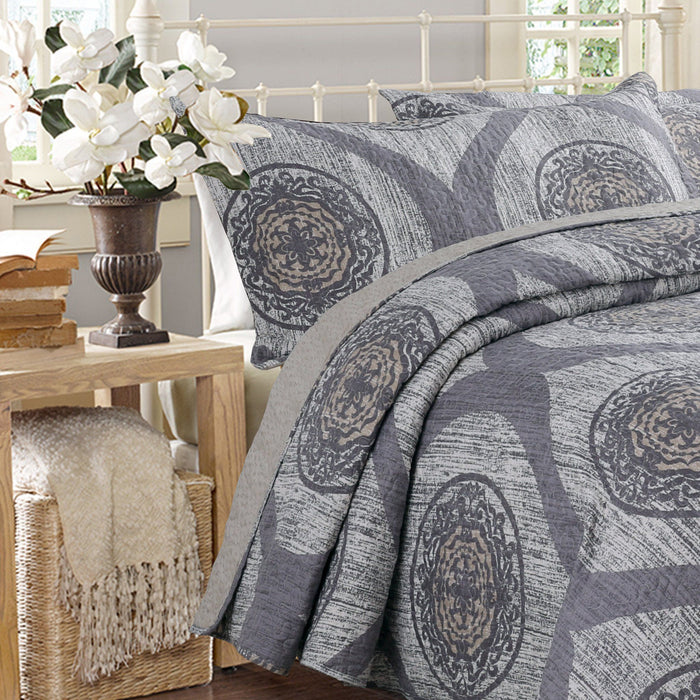 BEDSPREAD - DaDa Bedding Classical Grey Mosaic Medallion Reversible Quilted Coverlet Bedspread Set (SD16299) - DaDa Bedding Collection