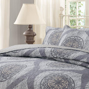 DaDa Bedding Rustic Grey Mosaic Distressed Medallion Reversible Quilted Bedspread Set (SD16299) - DaDa Bedding Collection