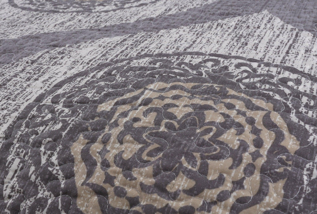 DaDa Bedding Rustic Grey Mosaic Distressed Medallion Reversible Quilted Bedspread Set (SD16299) - DaDa Bedding Collection