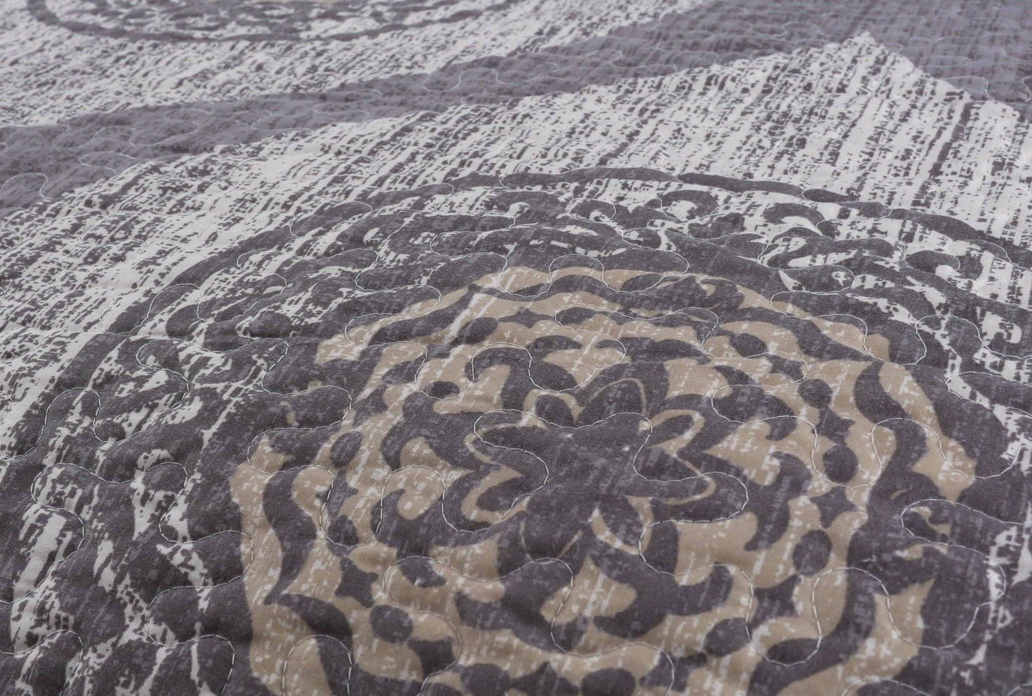 DaDa Bedding Rustic Grey Mosaic Distressed Medallion Reversible Quilted Bedspread Set (SD16299) - DaDa Bedding Collection