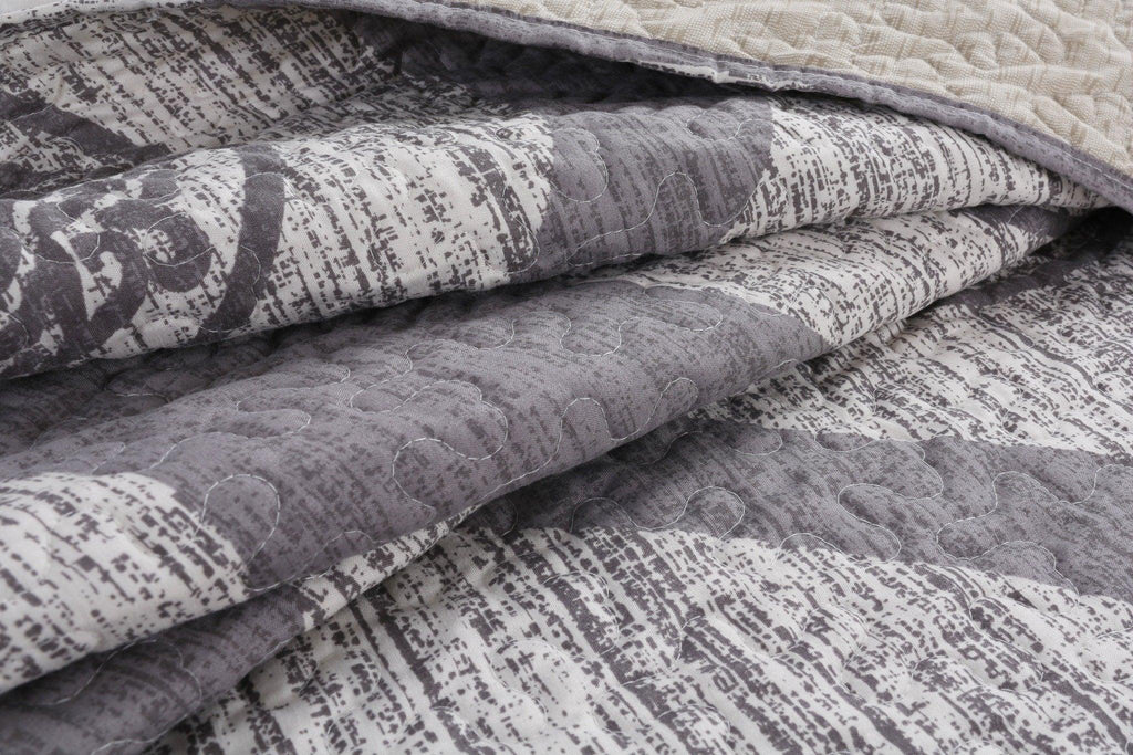 DaDa Bedding Rustic Grey Mosaic Distressed Medallion Reversible Quilted Bedspread Set (SD16299) - DaDa Bedding Collection