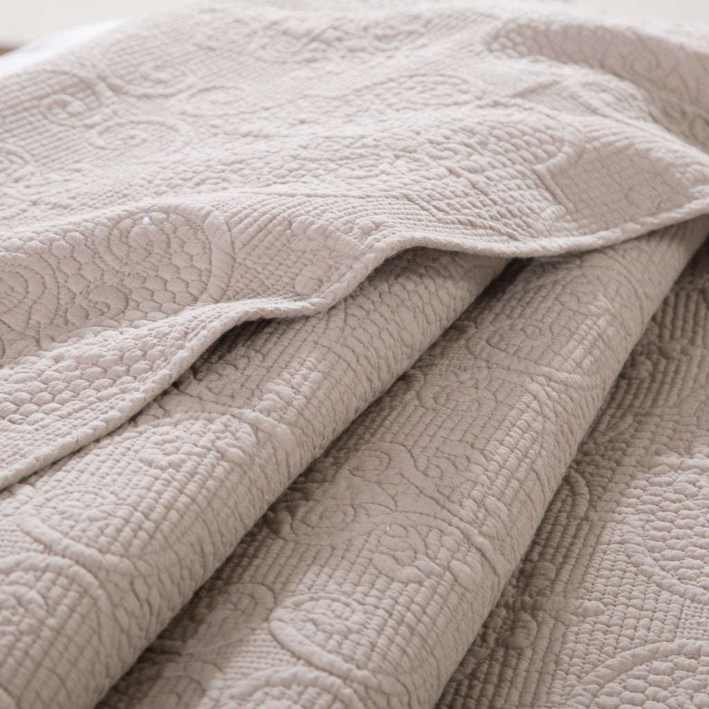 DaDa Bedding Neutral Taupe Beige Sandy Elegant Matelasse Cotton Quilted Bedspread Set (JHW-585) - DaDa Bedding Collection