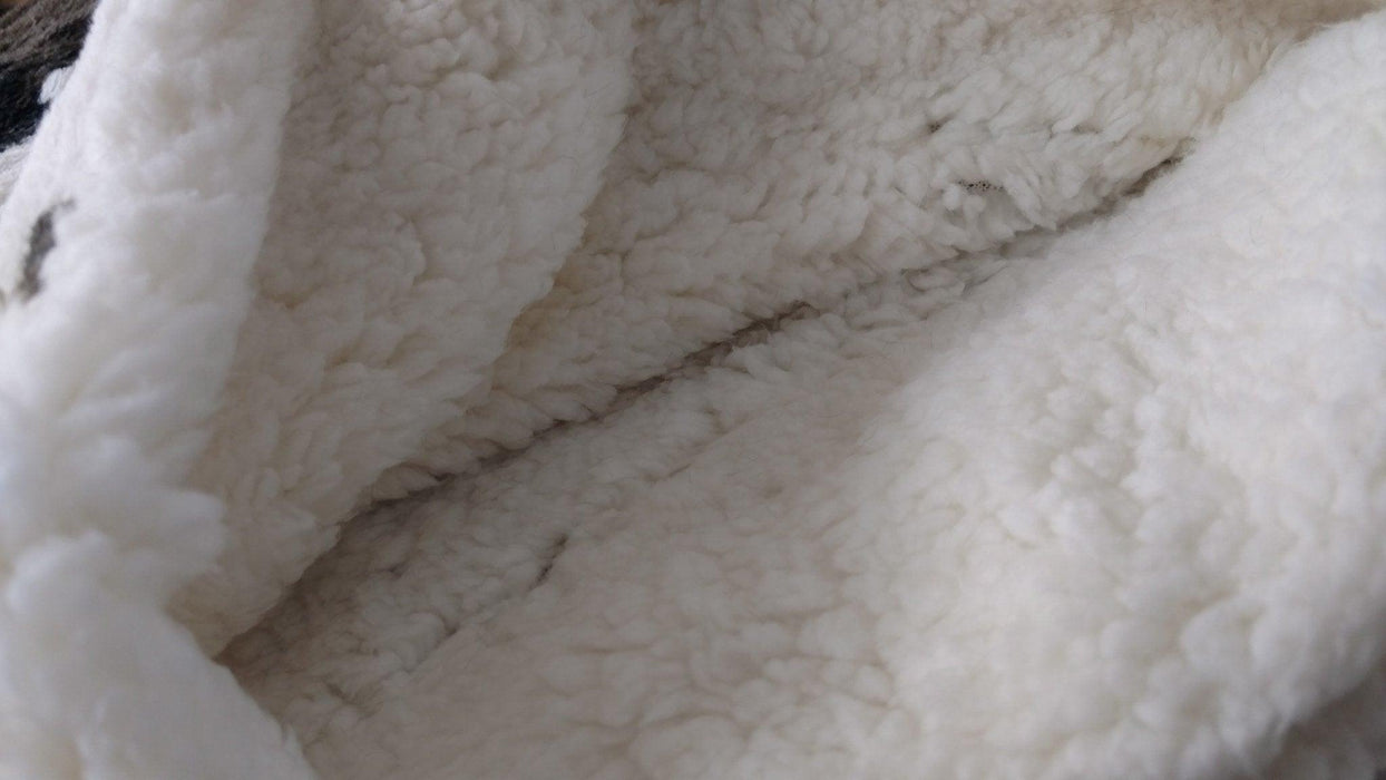 DaDa Bedding Luxury Cow Hide Skin Farm Animal Sherpa Fleece Soft Warm Throw Twin Blanket - DaDa Bedding Collection
