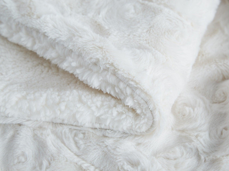 BLANKET - DaDa Bedding Luxury White Roses Warm Luxe Faux Fur Sherpa Fleece Throw Blanket (K11) - DaDa Bedding Collection