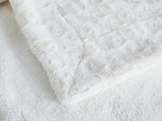 DaDa Bedding Luxury White Roses Fluffy Soft Sherpa Backside Faux Fur Throw Blanket (K11) - DaDa Bedding Collection
