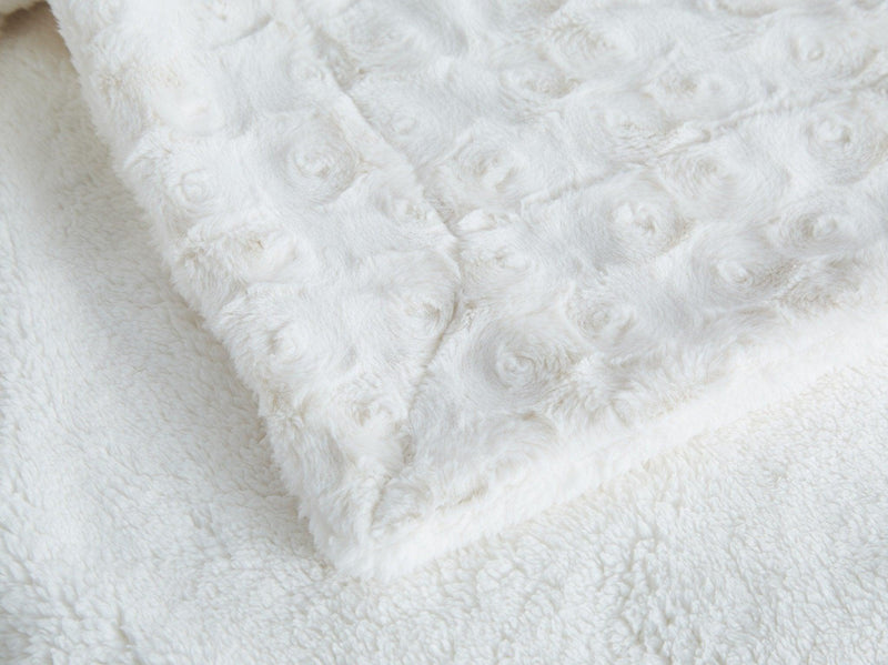 DaDa Bedding Luxury White Roses Fluffy Soft Sherpa Backside Faux Fur Throw Blanket (K11) - DaDa Bedding Collection