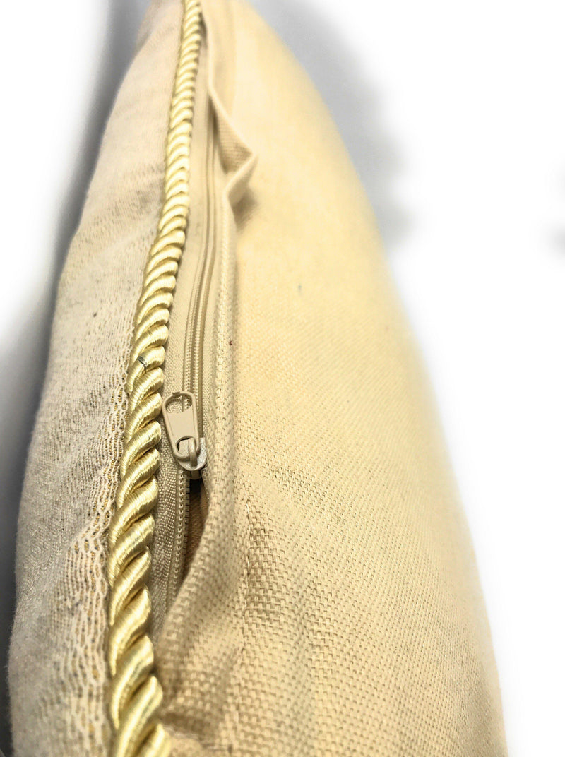 DaDa Bedding Apricot Fruit Elegant Accent Throw Pillow Cushion Cover - 1-Piece - 18" - DaDa Bedding Collection