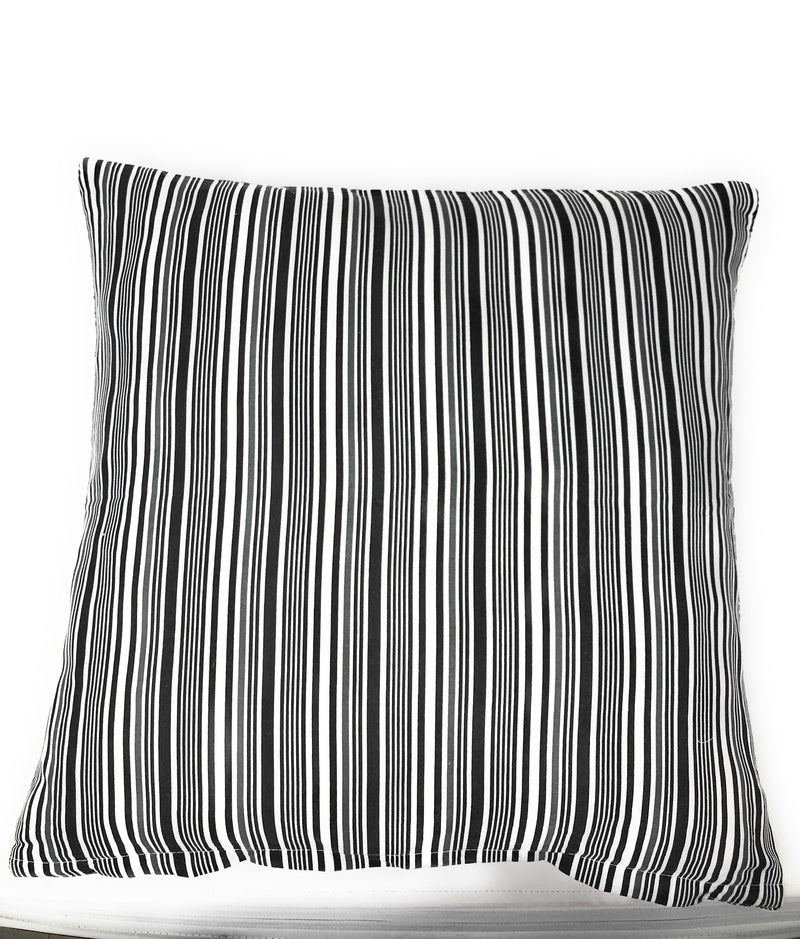 DaDa Bedding Aztec Black & White Diamonds Throw Pillow Covers - 18" x 18" 2-Pack (C14800-1-CC) - DaDa Bedding Collection