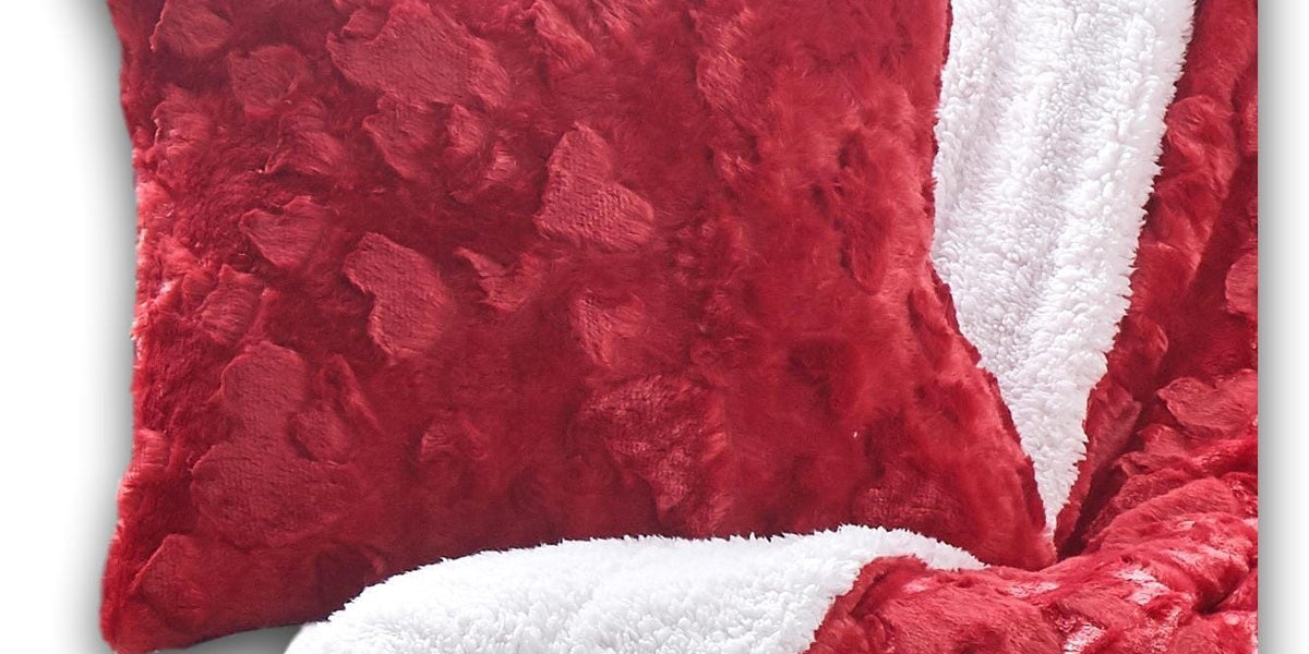 DaDa Bedding Candy Apple Red Vibrant Luxury Faux Fur Euro Throw