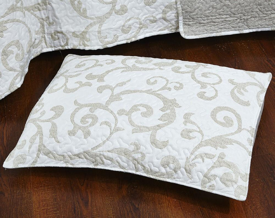 QUILT - DaDa Bedding Luxe Couture Floral White Freesia Vineyard Elegant Coverlet Bedspread Set (HS-8760) - DaDa Bedding Collection