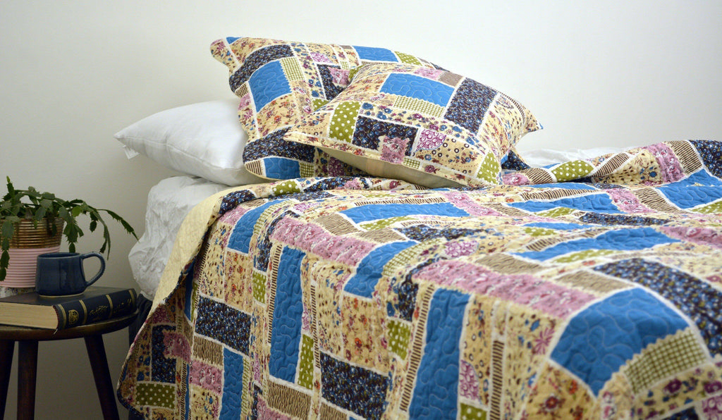 DaDa Bedding Cottage Blue Ivory Yellow Floral Scalloped Cotton Patchwork Quilted Bedspread Set (DXJ103269-1) - DaDa Bedding Collection