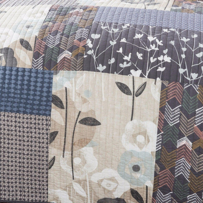 DaDa Bedding Quiet Country Farmhouse Real Patchwork Cotton Bedspread Set (JHW-675) - DaDa Bedding Collection