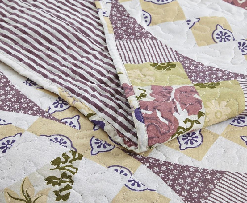 DaDa Bedding Wisteria Cottage Roses Floral Lightweight Quilted Bedspread Set (HS-1003) - DaDa Bedding Collection